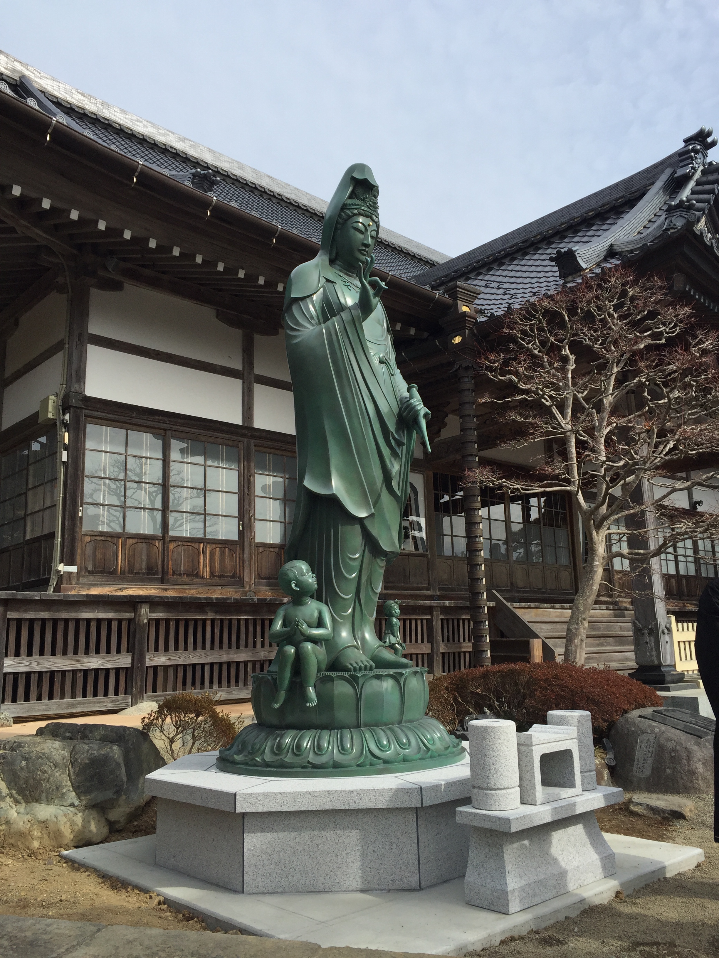 慈母観音像一丈二尺 大船渡のお寺様に納品 梵鐘 仏像 銅像 寺院仏具の 老子製作所